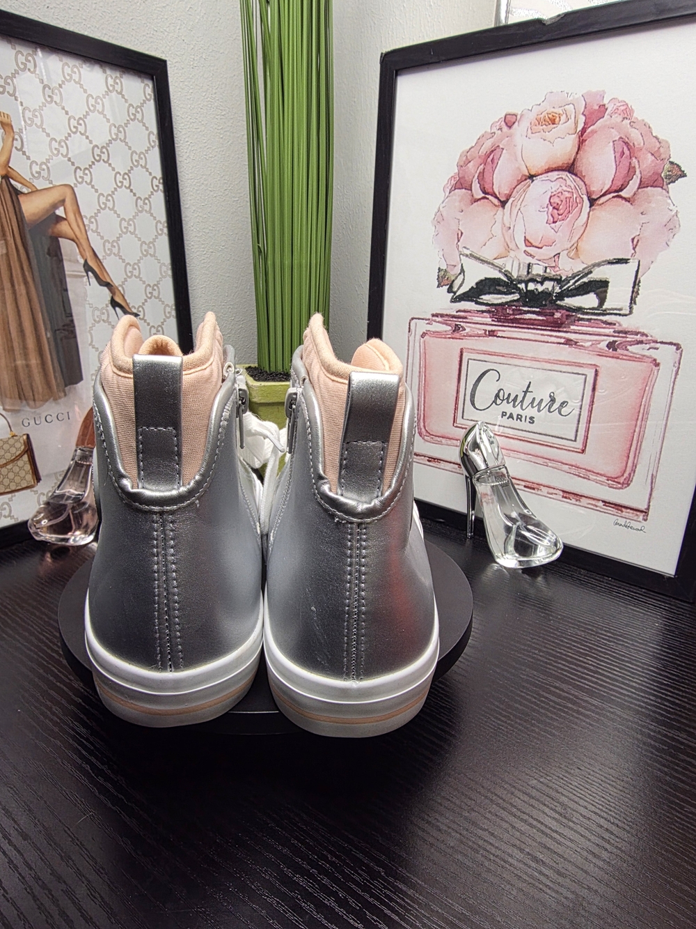 DKNY Girls High-Top Sneakers - Picture 5 of 9